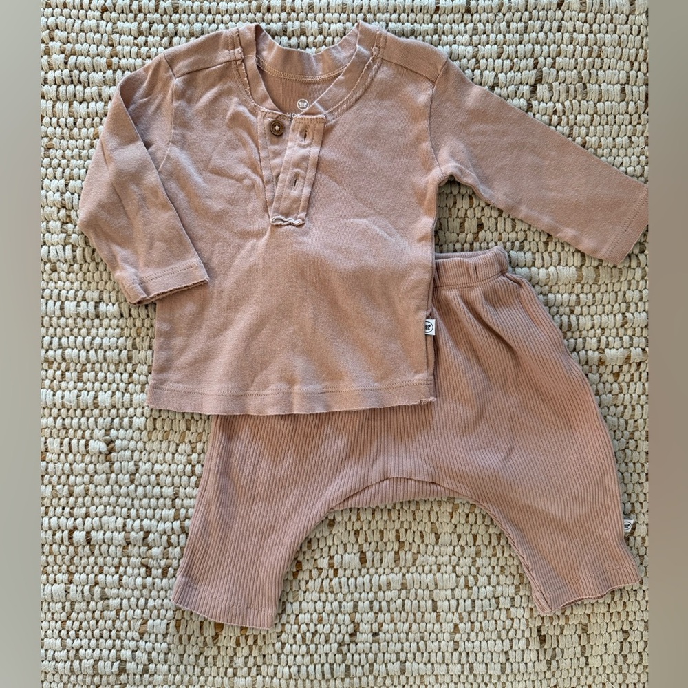 Honest Co Newborn Set